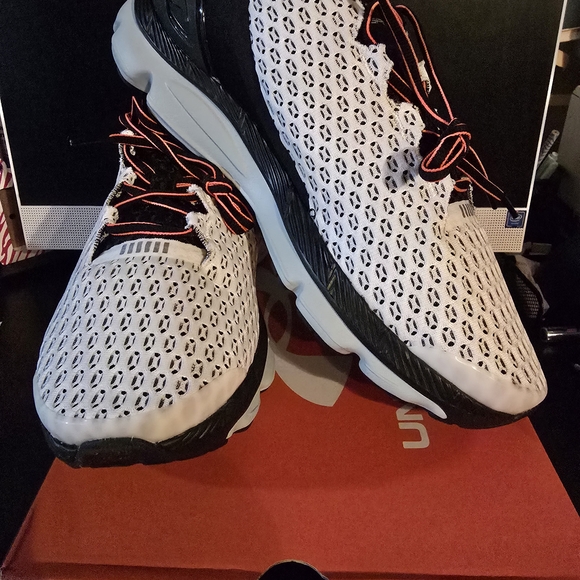 Under Armour White and Black Athletic Shoes with Red Accents - Picture 4 of 4